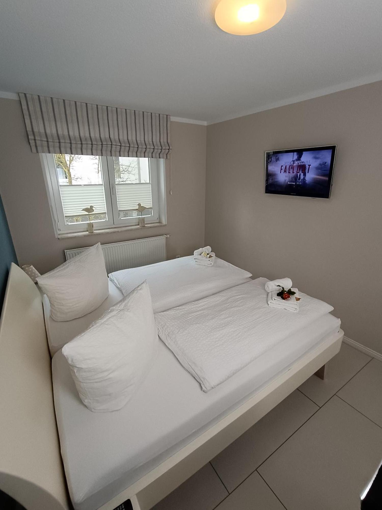 Haus Nemo - Appartement 5, Gemuetliches Appartement Mit Strandkorb, Strandnah 50 M ゼーバート・ヘリングスドルフ エクステリア 写真