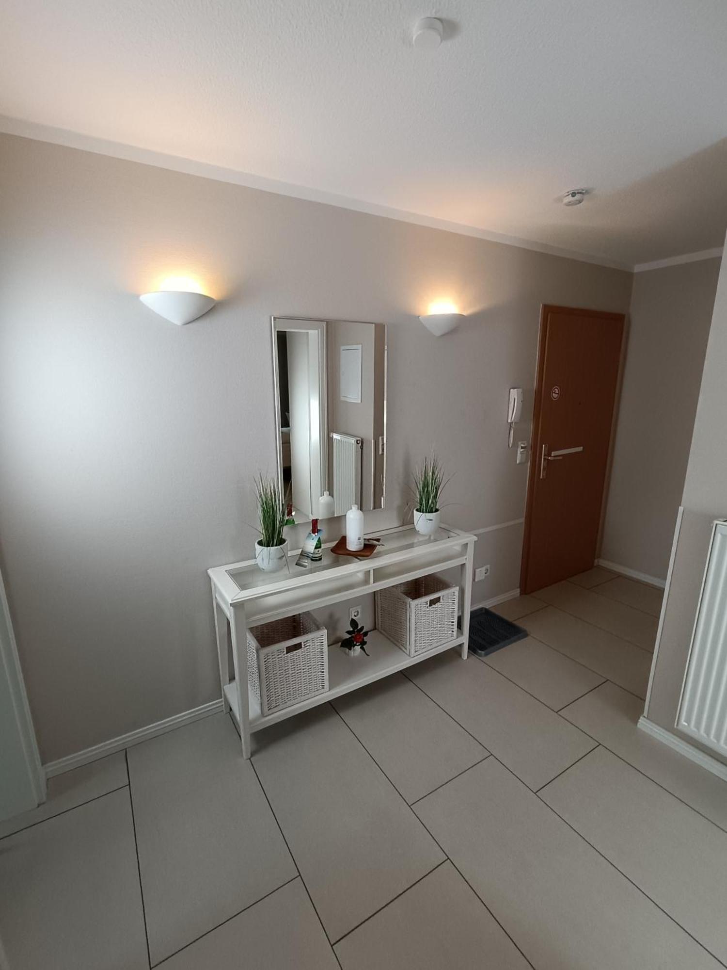 Haus Nemo - Appartement 5, Gemuetliches Appartement Mit Strandkorb, Strandnah 50 M ゼーバート・ヘリングスドルフ エクステリア 写真