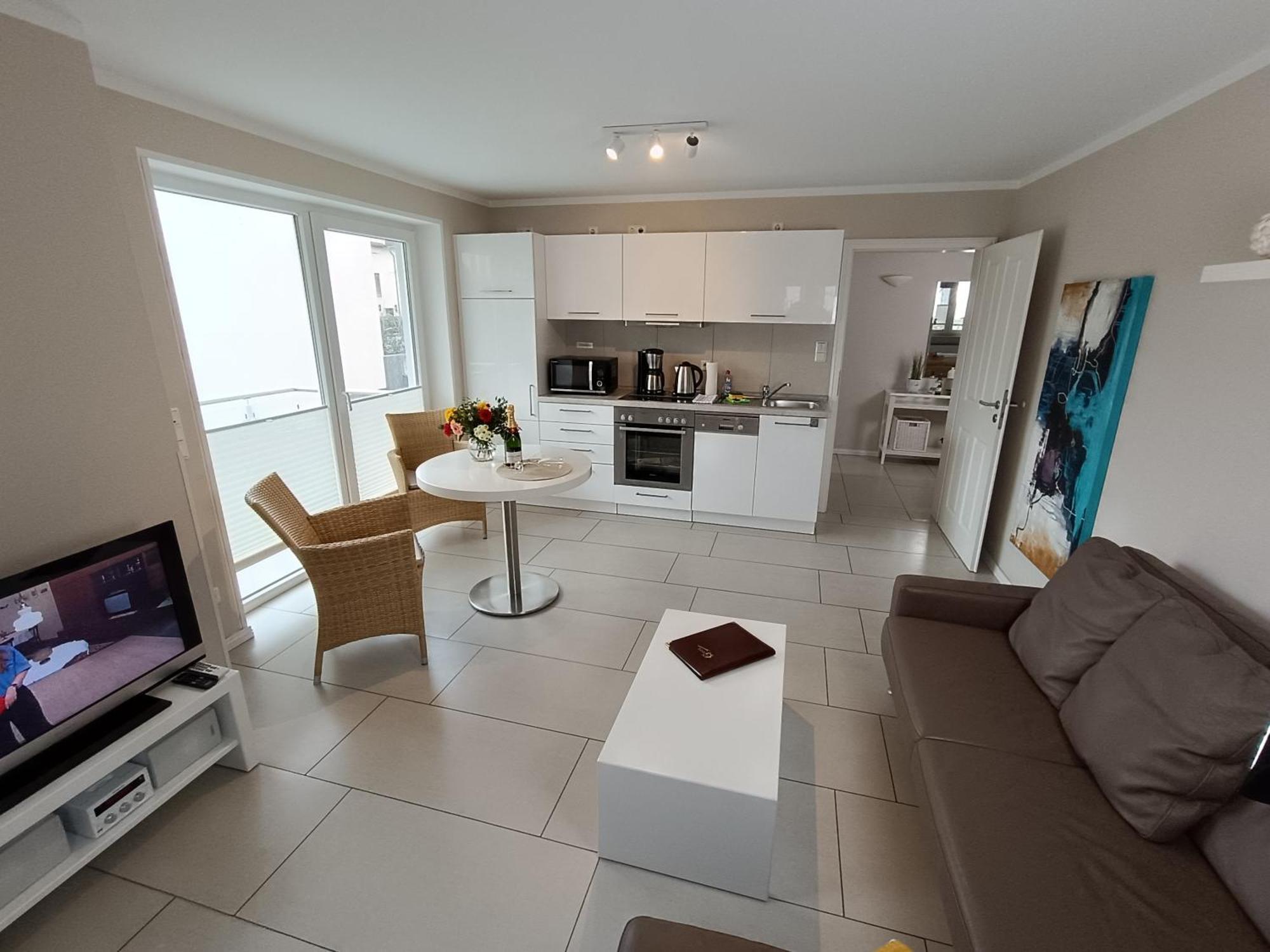 Haus Nemo - Appartement 5, Gemuetliches Appartement Mit Strandkorb, Strandnah 50 M ゼーバート・ヘリングスドルフ エクステリア 写真
